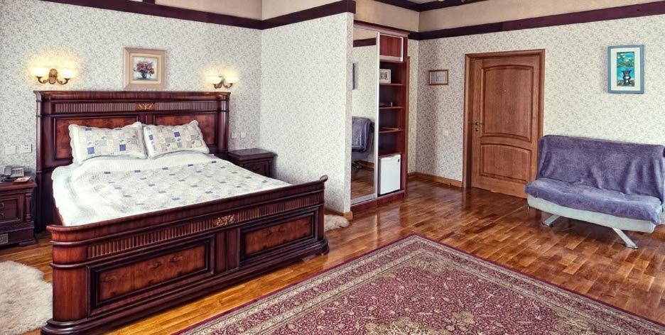 Merey Hotel Karagandy Eksteriør billede
