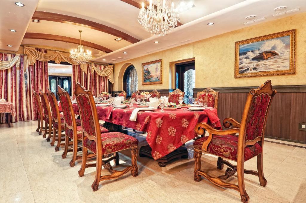 Merey Hotel Karagandy Eksteriør billede